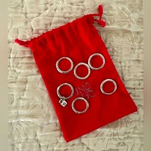 Uno de 50 Prisoner Rings